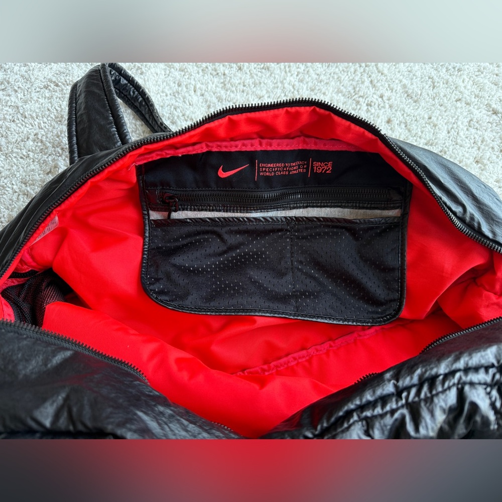 Nike Black Puff Gym Bag with Neon Reddish Orange Interior - Picture 7 of 16